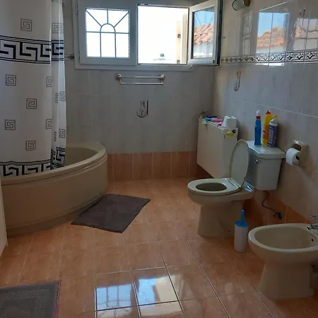 Vasilis House Family Gazde/Camere de închiriat *