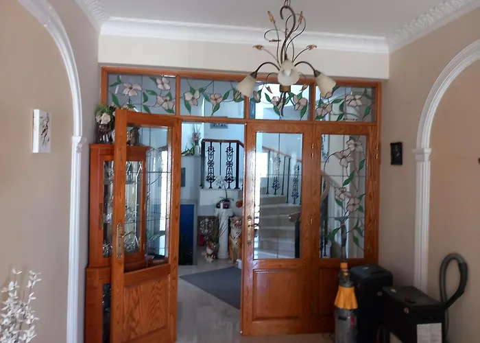 ホームステイ Vasilis House Family *